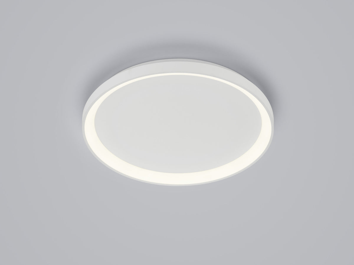 Vue de face du plafonnier blanc et de son anneau lumineux périphérique
