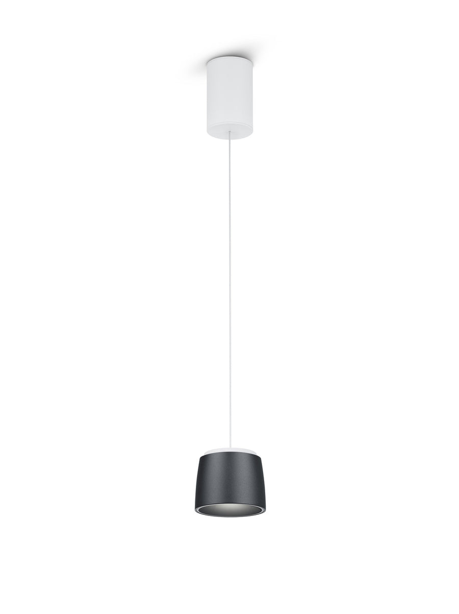 Vue de face sur fond blanc, abat-jour noir et câble de suspension blanc
