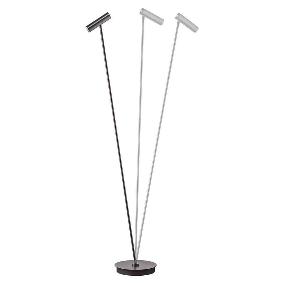 Trois exemplaires du lampadaire en finitions bronze et argent, tiges inclinées et têtes cylindriques.
