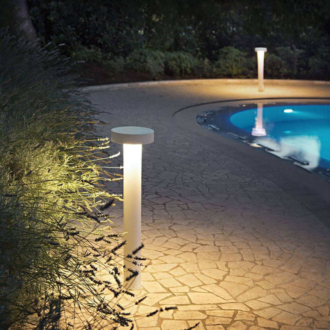 Lampadaire extérieur Tesla 4 lumières blanc (153209)