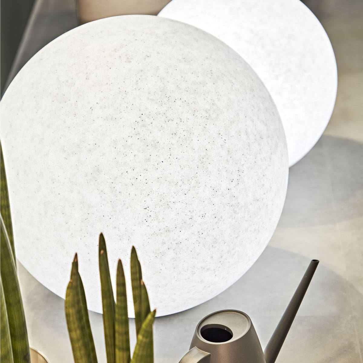 Lampadaire extérieur Doris blanc, Ø 30 cm