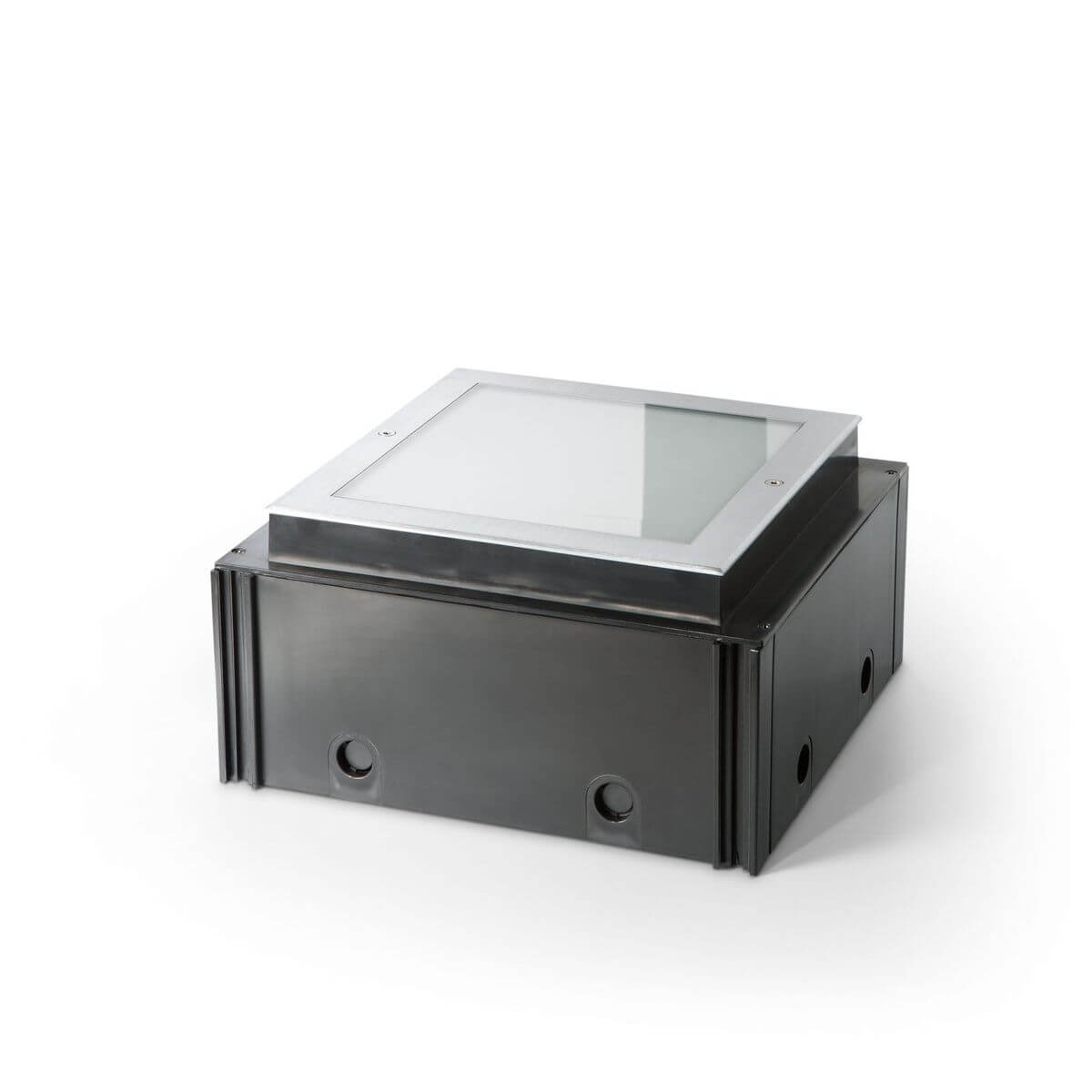 Vue de trois quarts du luminaire montrant le boîtier noir et le cadre inox