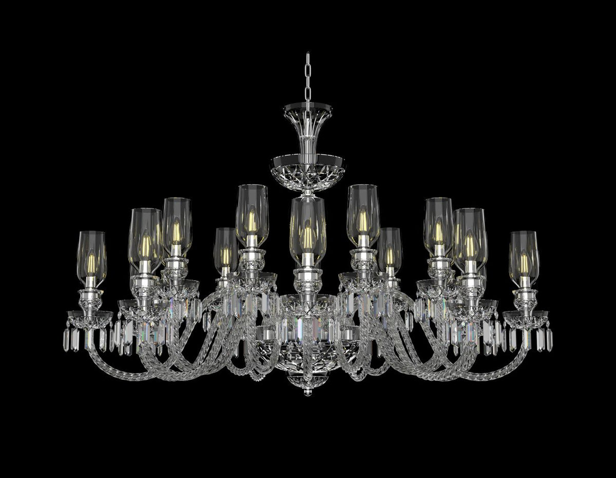 Lustre éteint vu de face, structure dorée et guirlandes de cristal taillé