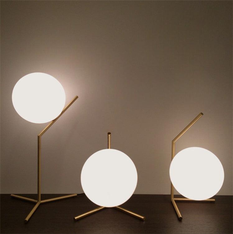 Lampe Boule sur Pied | Éclat Sphérique - Designix Lampe de chevet Petite Doré Blanc Chaud