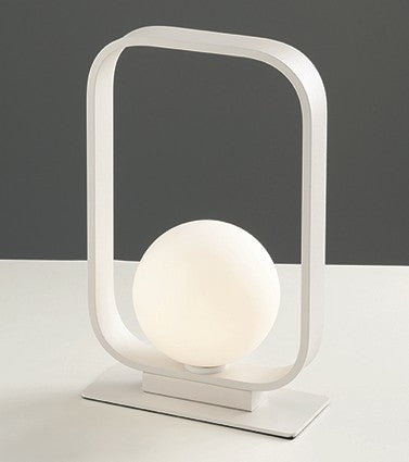 Mise en ambiance sur fond gris, lumière allumée diffusée par la boule