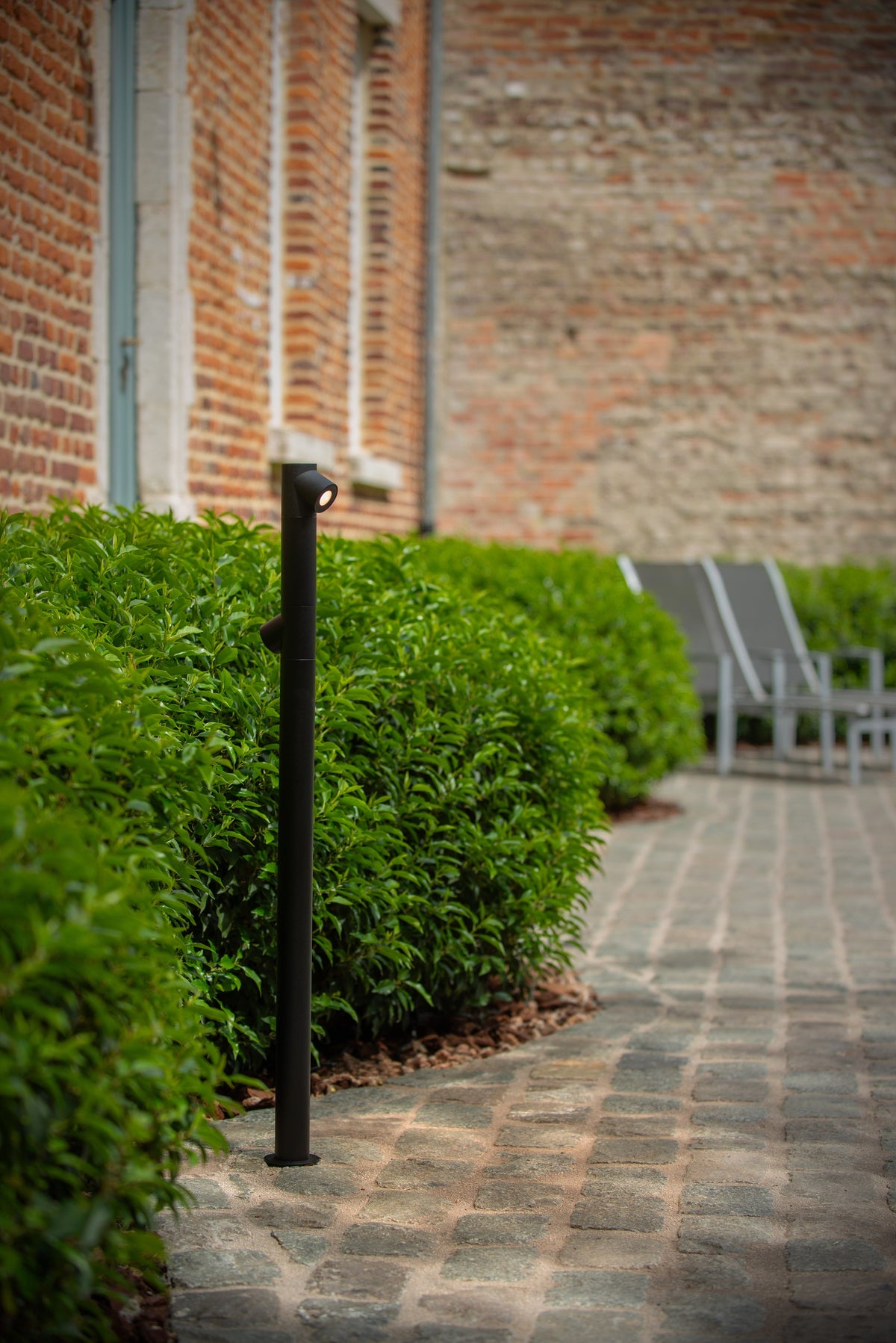 Borne extérieure Ibamba noire, H 100 cm