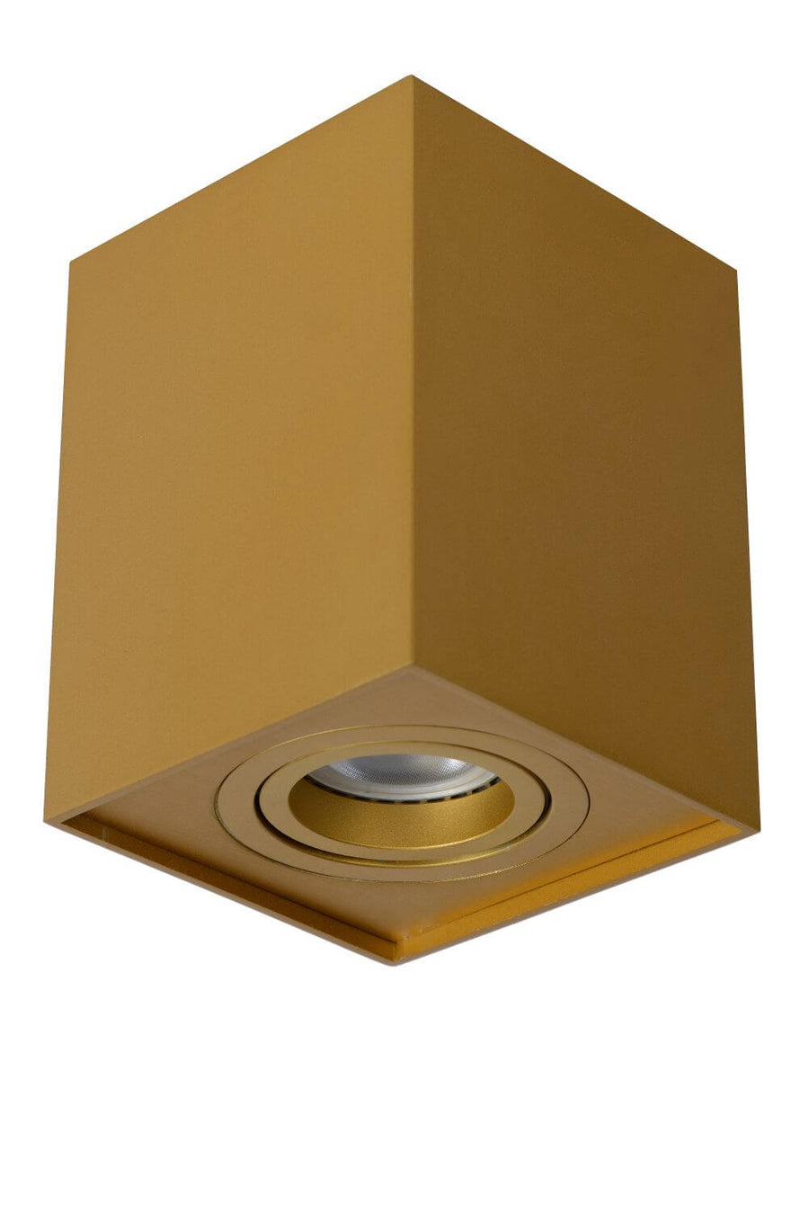 Détail du luminaire doré incliné, mettant en valeur la finition mate et la lentille LED