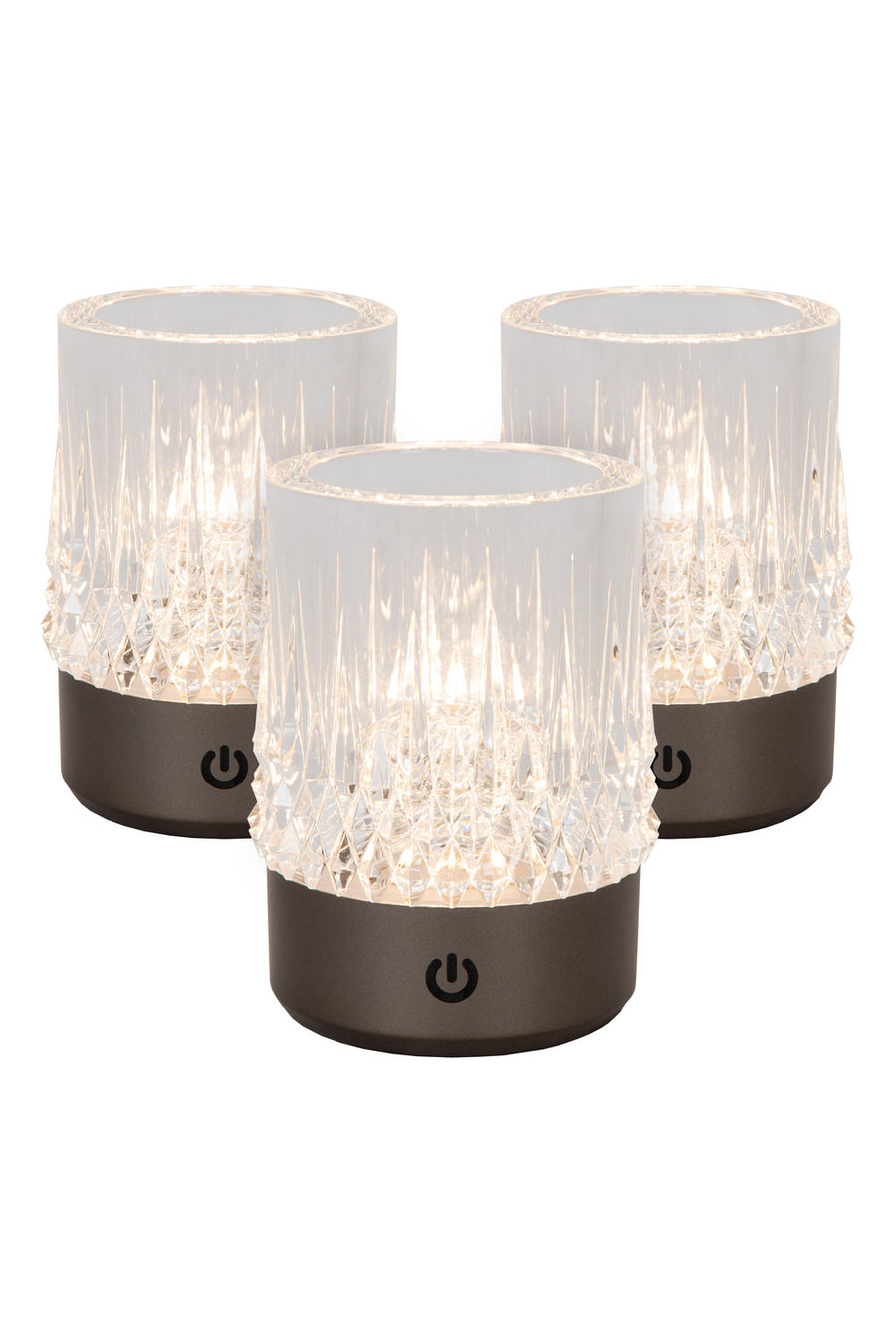 Trois lampes à poser identiques présentées de face sur fond blanc neutre