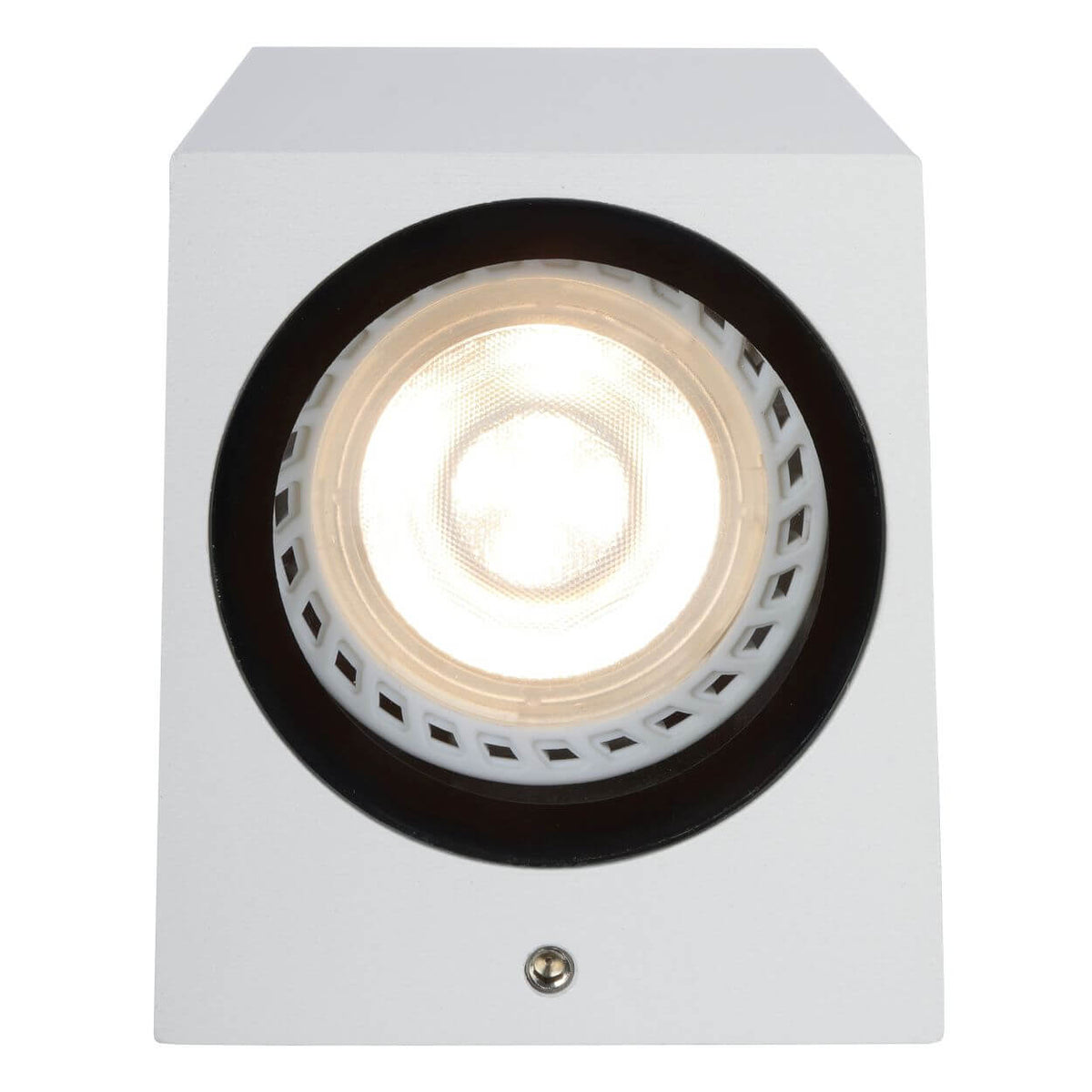 Vue rapprochée de face montrant la source LED et l'anneau noir.