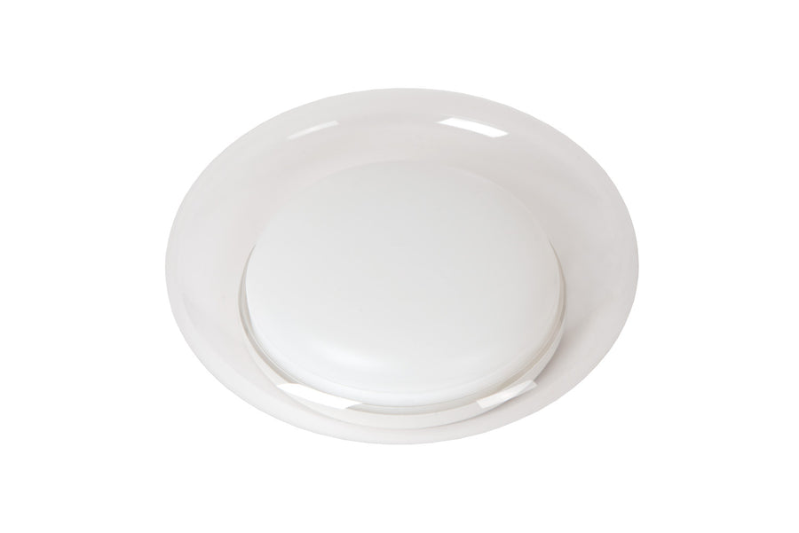Plafonnier éteint photographié de dessous sur fond blanc, verre translucide