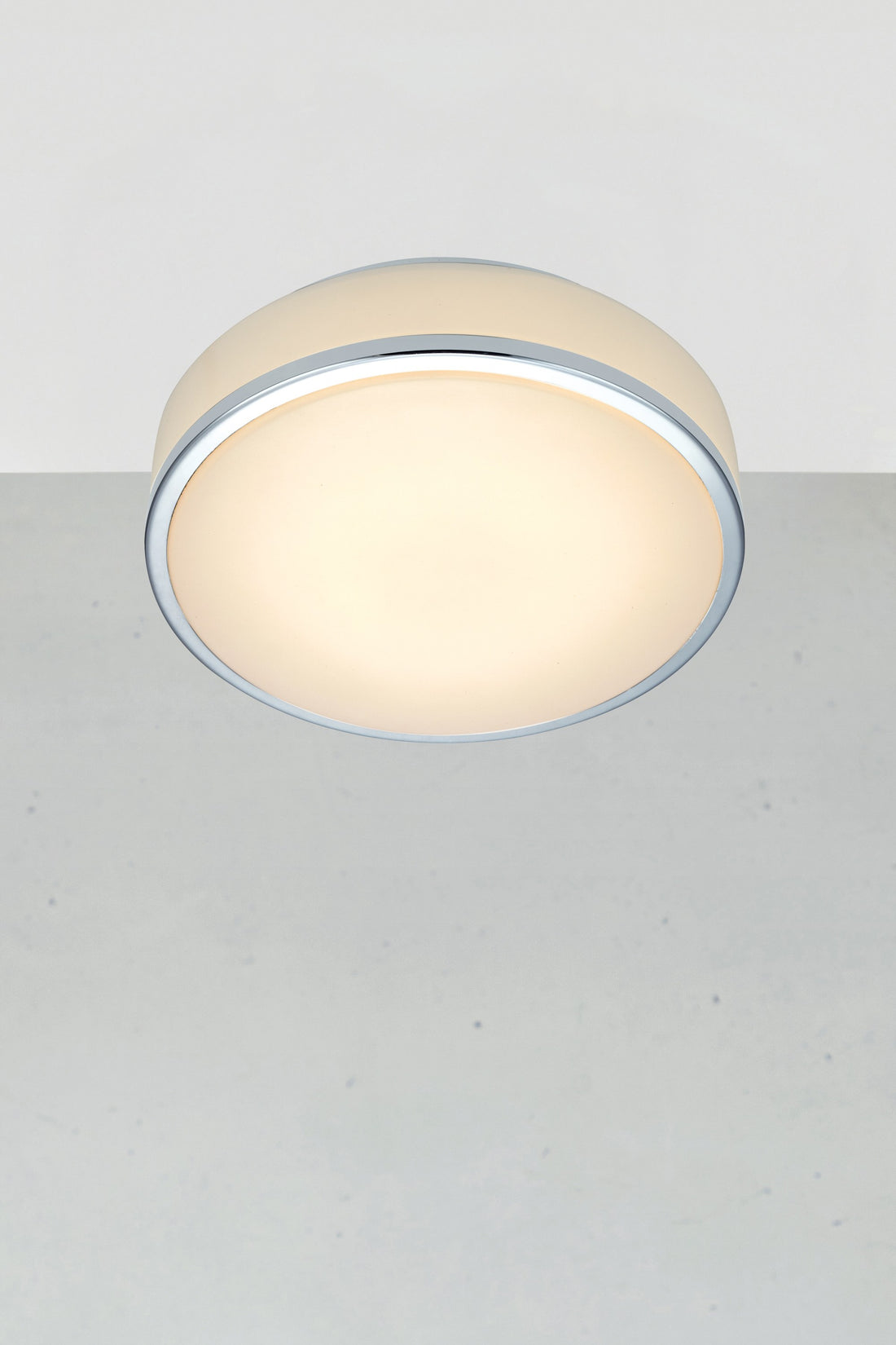 Plafonnier de salle de bain Global LED blanc et chromé