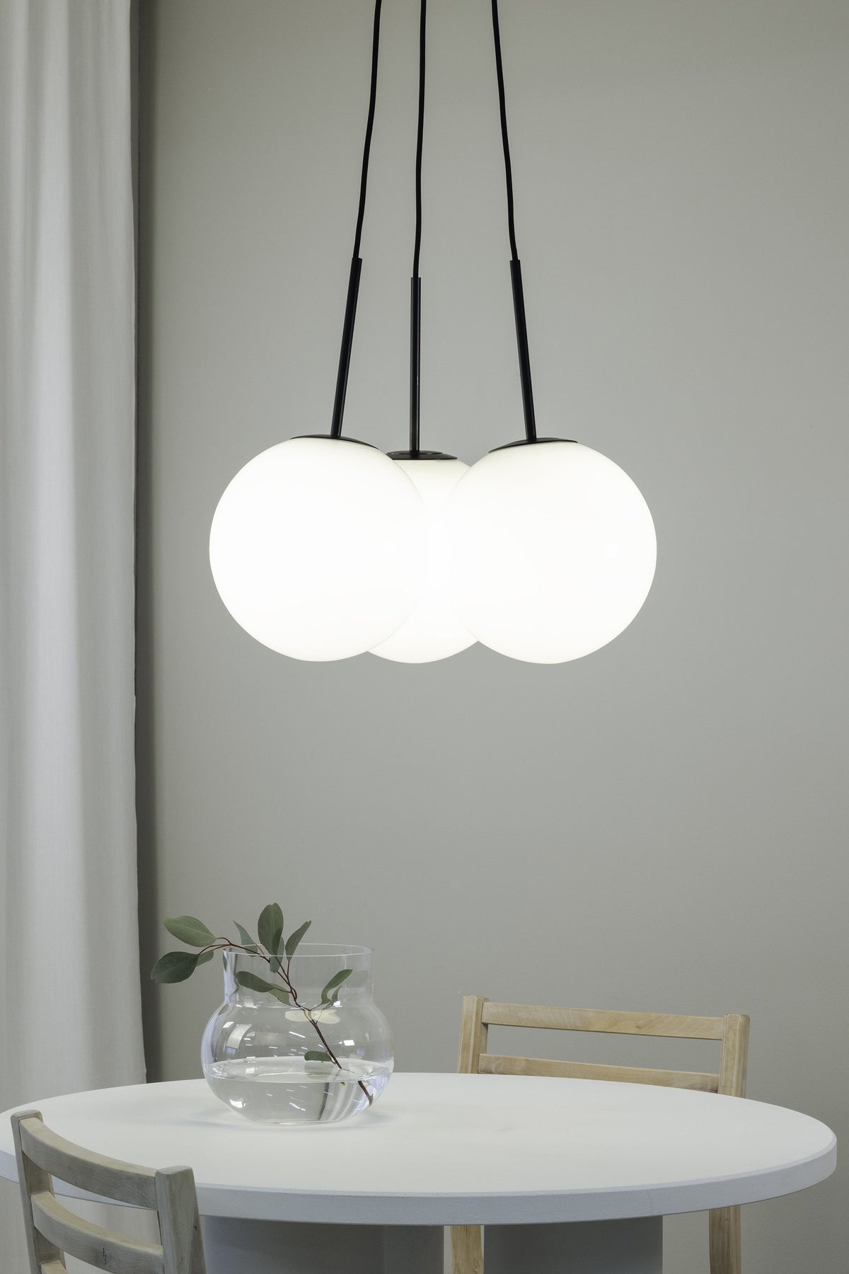 Suspension Dione sur platine ronde 3 lumières en verre