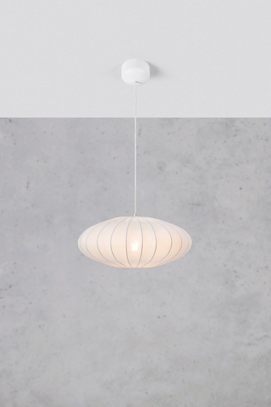 Suspension Solia ovale blanche 50 cm