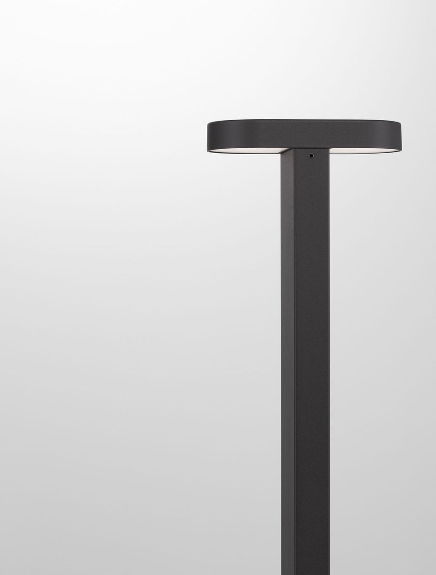 Borne extérieure Ofir noire, H 75 cm