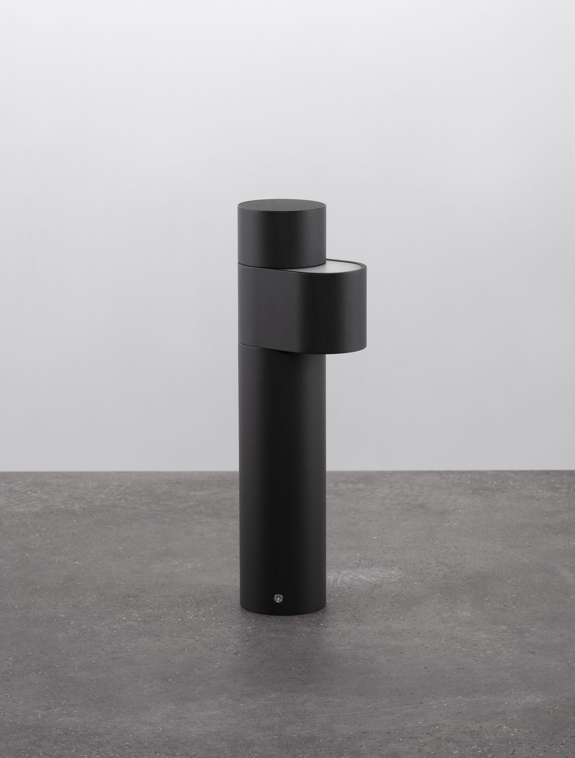 Borne extérieure Aduro noire, H 35 cm