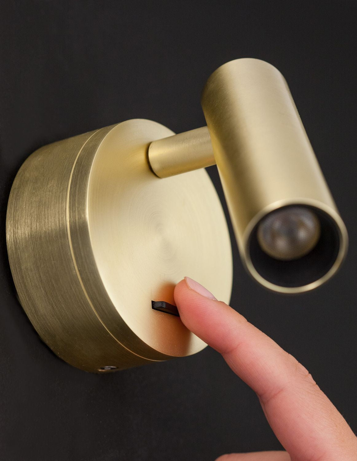 Applique murale Clip laiton