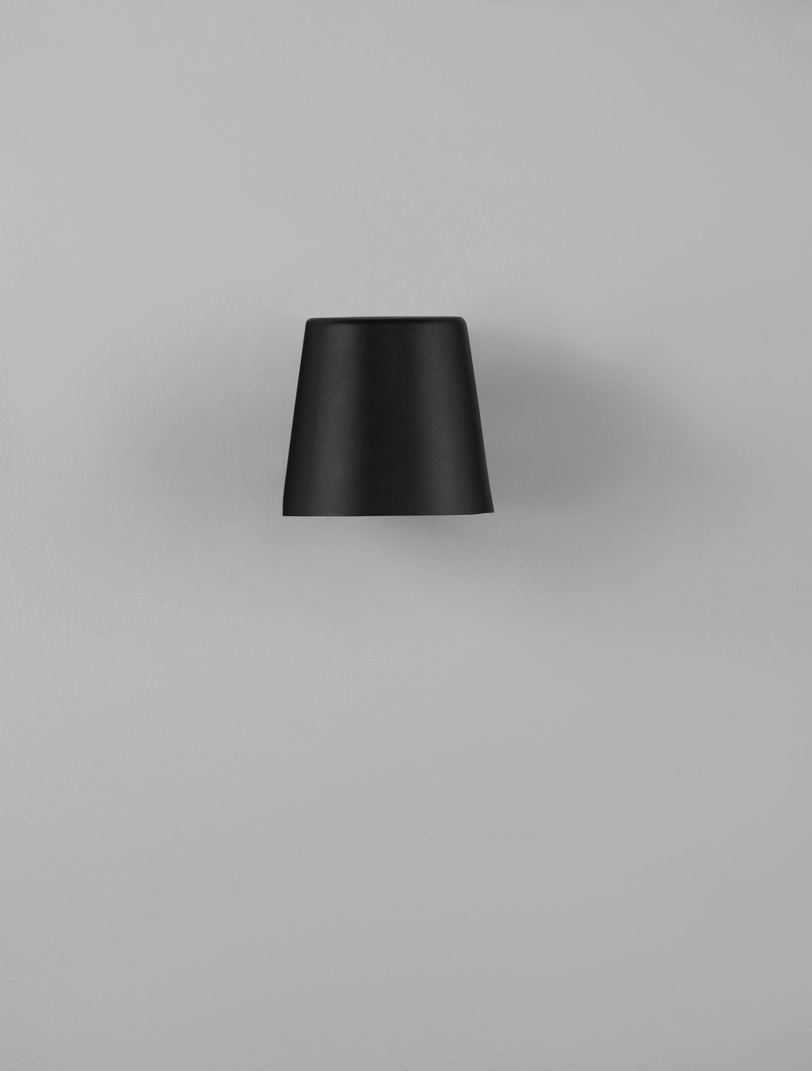 Applique extérieure OVI noire, verre