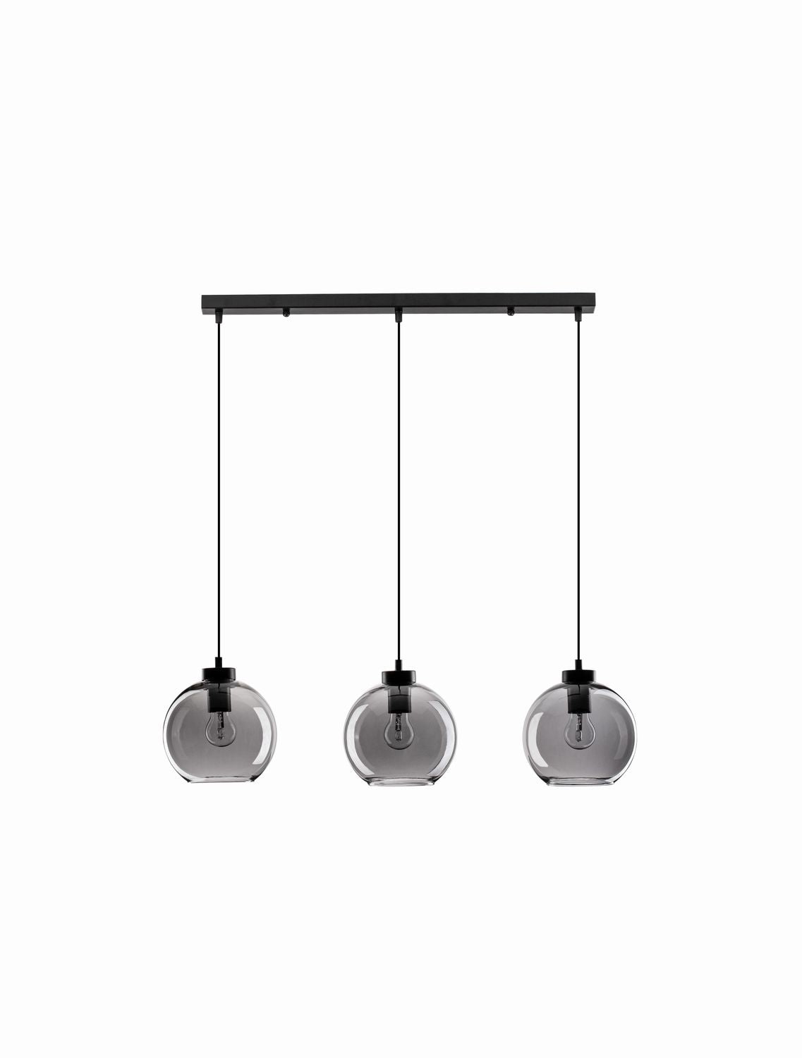Vue de face du luminaire sur fond blanc avec ses trois suspensions
