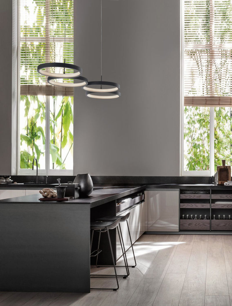 Suspension Magnus noire (9248117)