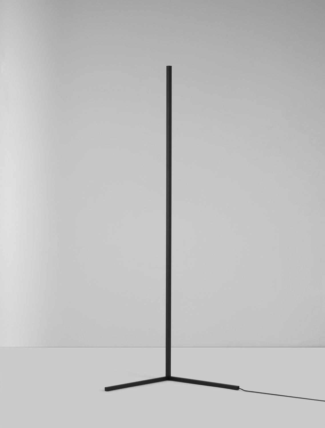 Lampadaire V-line noir