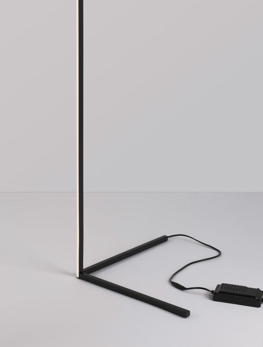 Lampadaire V-line noir