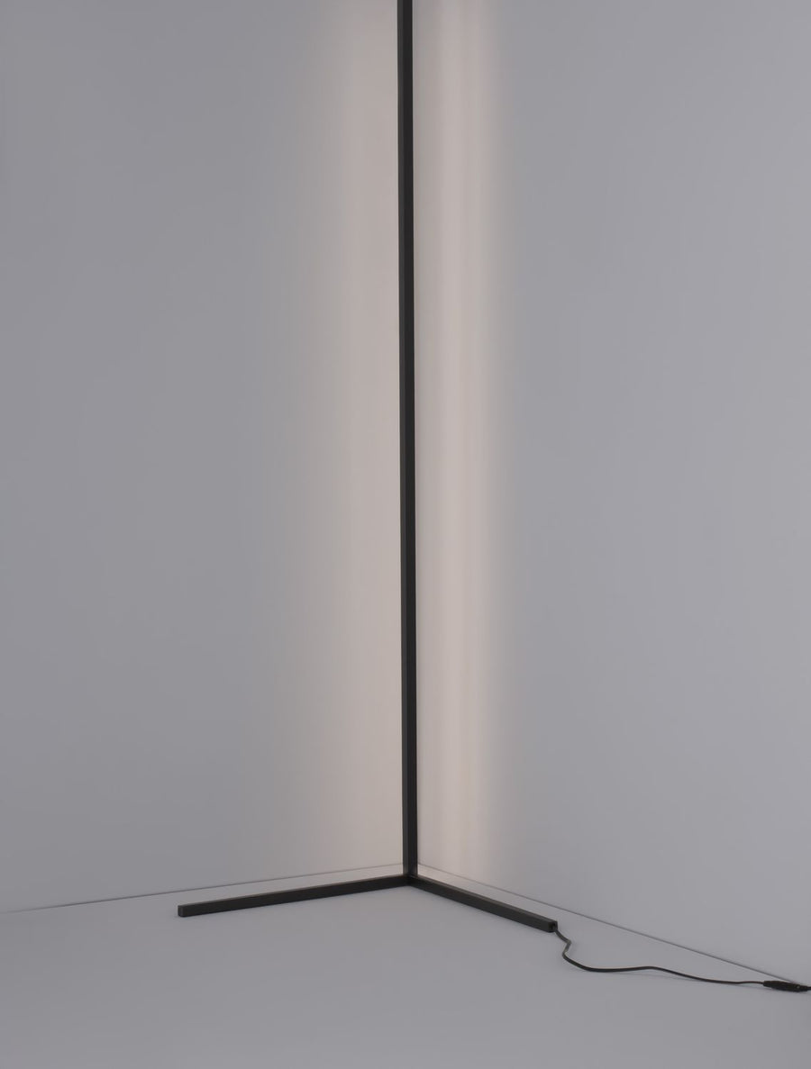 Lampadaire V-line noir