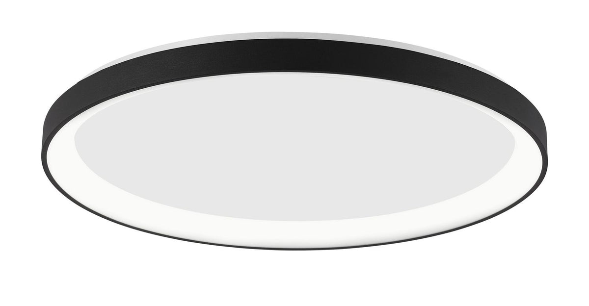 Vue de trois quarts du plafonnier rond noir posé sur fond neutre clair.