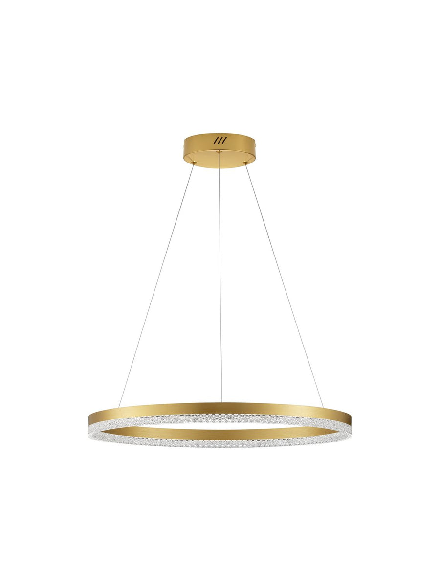 Vue du luminaire suspendu sur fond blanc, anneau doré et verre texturé, câbles fins.