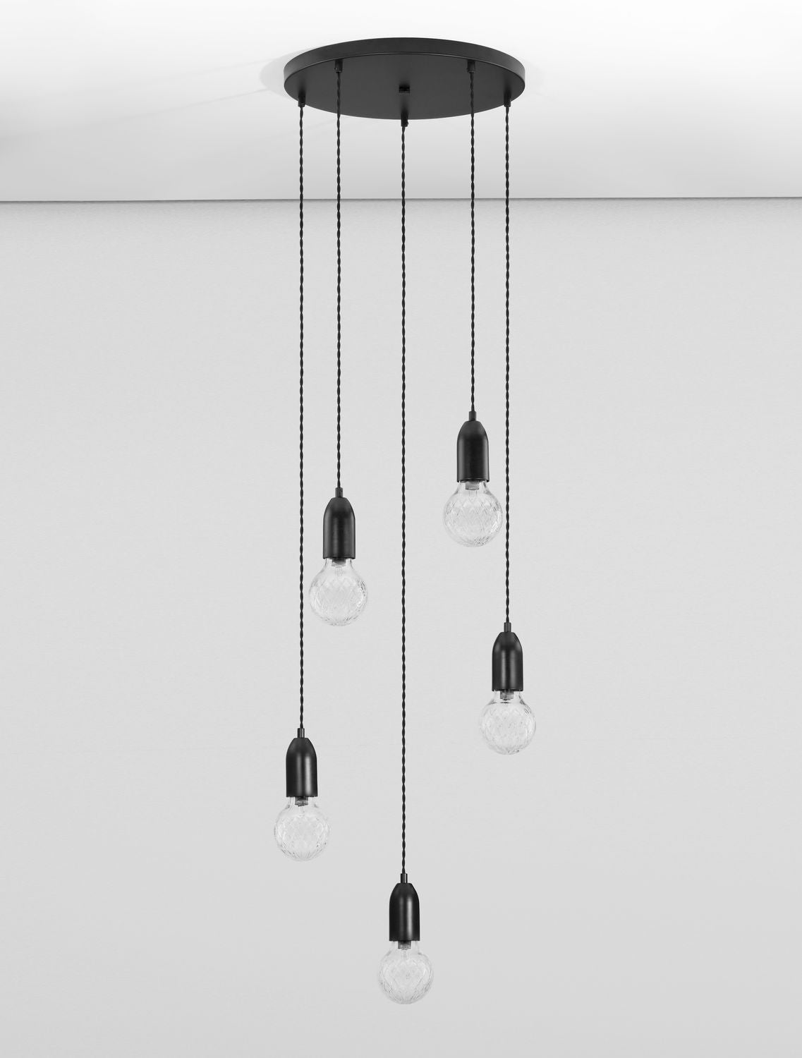 Suspension Veda 5 lumières noire, verre, H 150 cm
