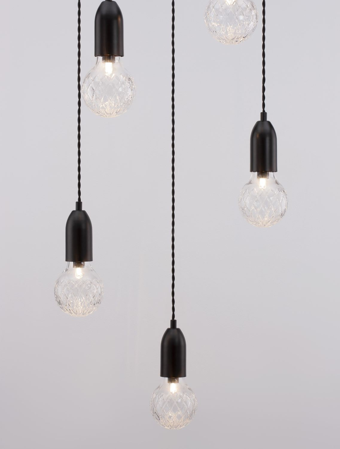 Suspension Veda 5 lumières noire, verre, H 150 cm