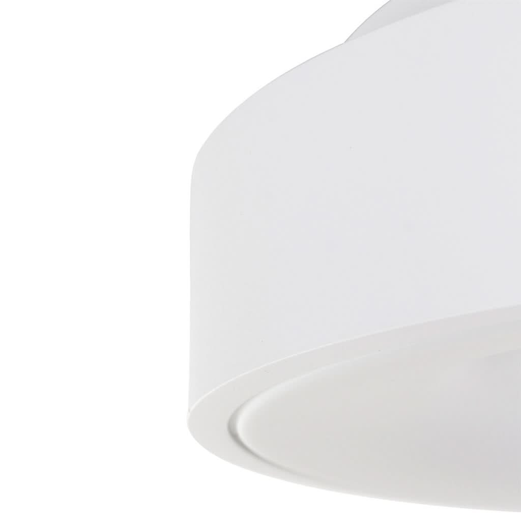 Détail rapproché du flanc courbe blanc et de la gouttière de fixation
