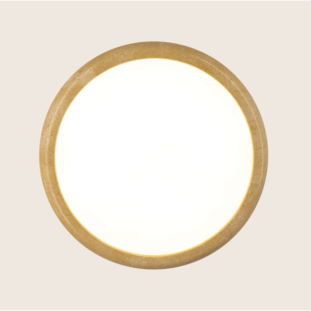 Vue de dessous montrant l'anneau de pierre et le disque de lumière.