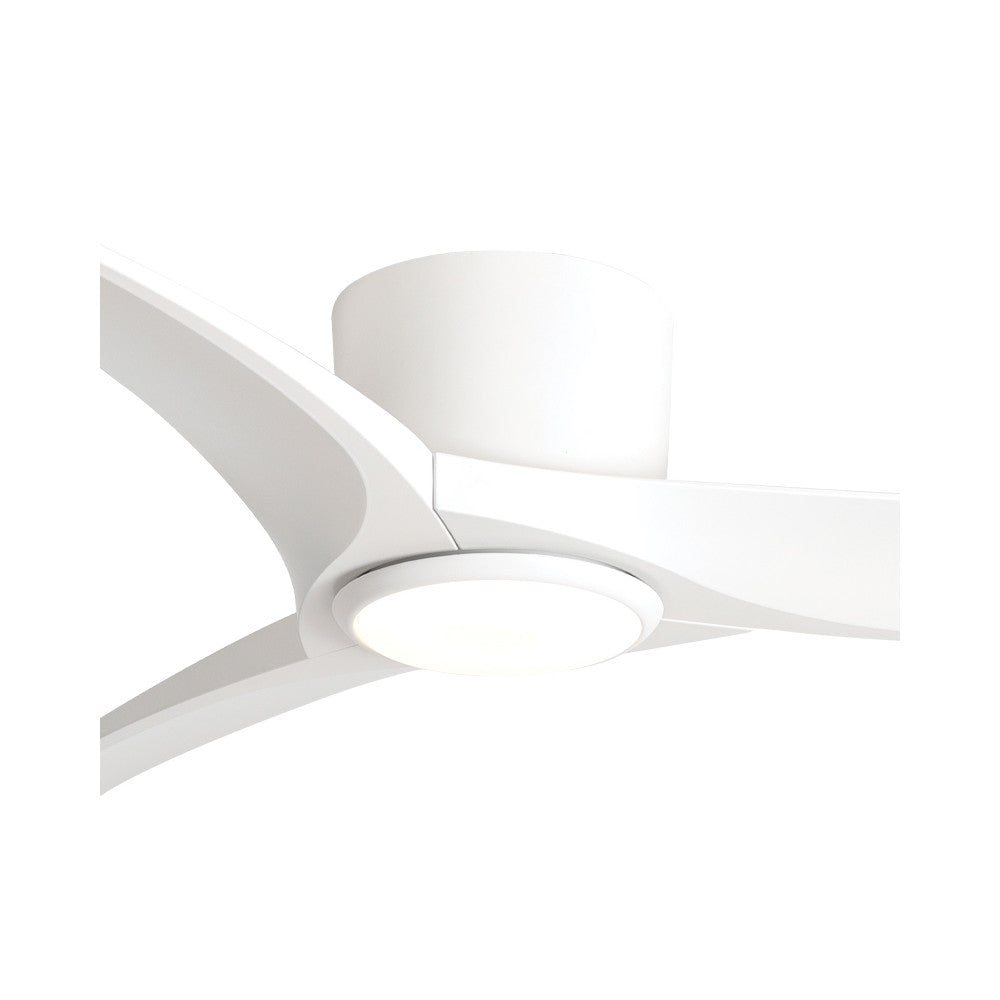 Vue plongeante du ventilateur blanc avec ses trois pales et son éclairage