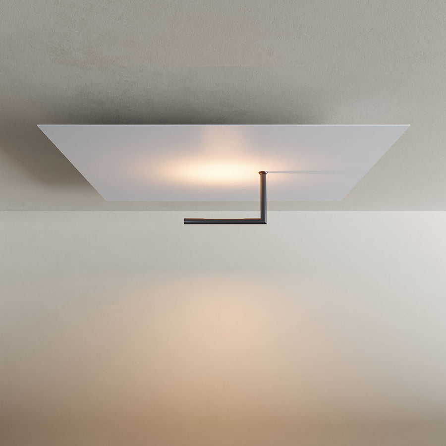 Plafonnier blanc rectangulaire vue de face avec détail du support métallique en L noir