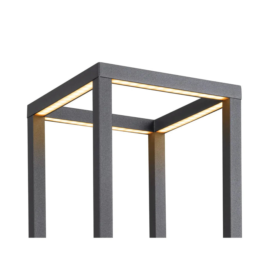 Vue rapprochée du sommet montrant les bandeaux LED intégrés sous la structure.