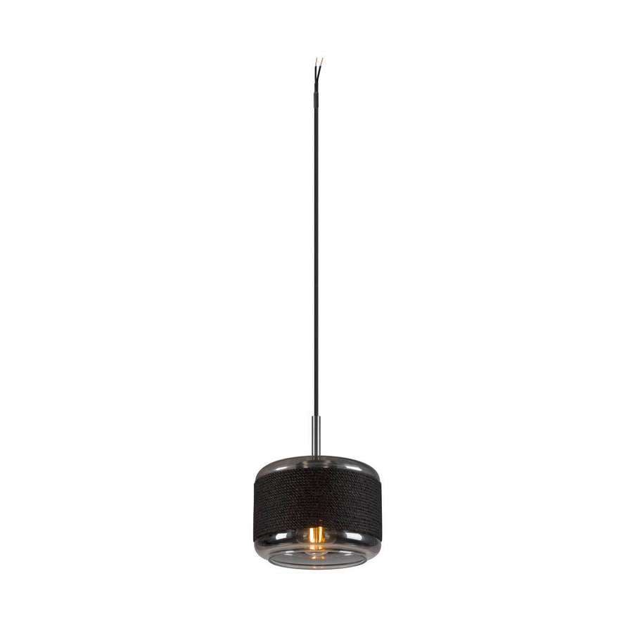 Vue du luminaire suspendu, mettant en évidence le volume arrondi de l'abat-jour.