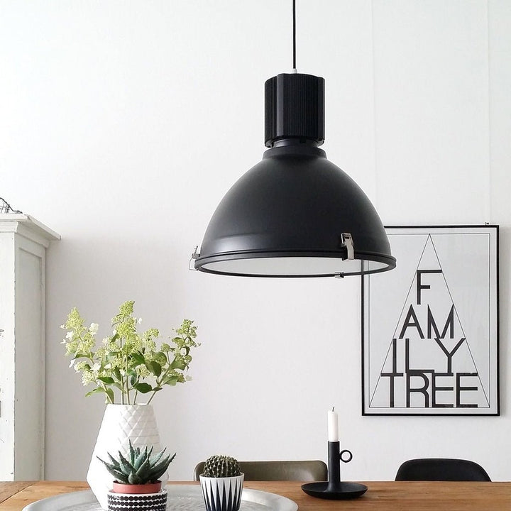 Suspension Industrielle Noir | Warbier - Designix Suspension Luminaire
