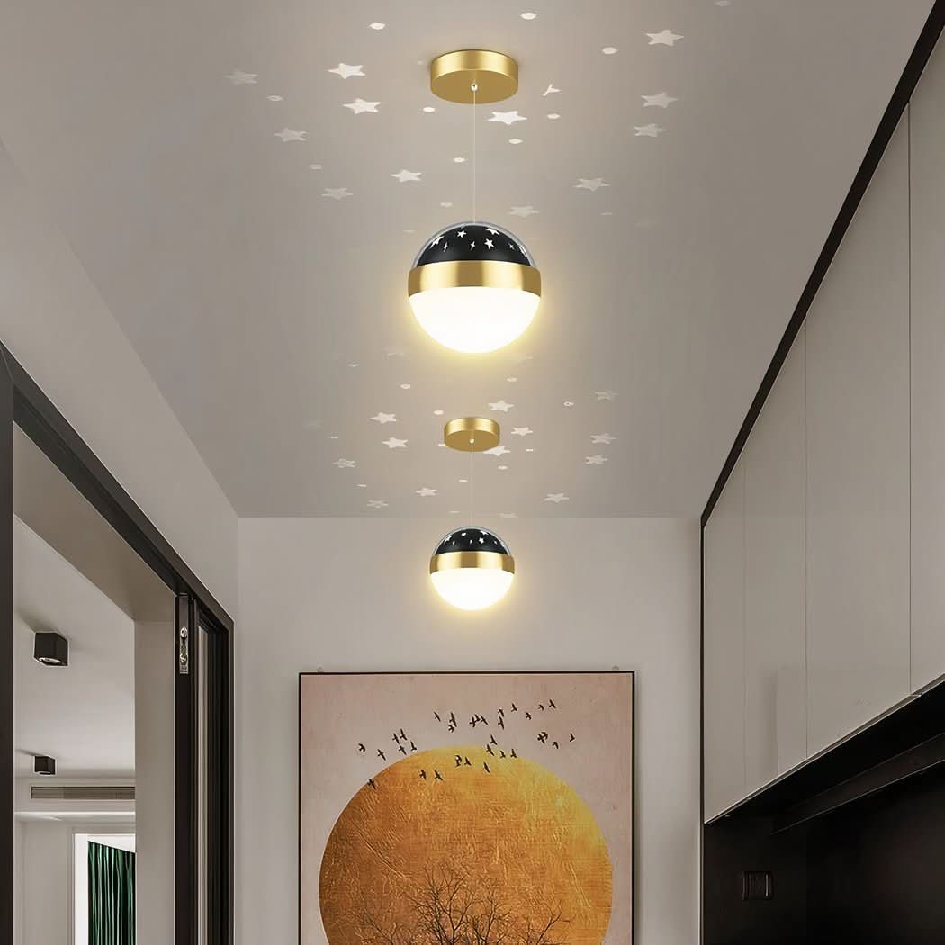 Suspension pour chambre de bébé avec projection de ciel étoilé | Designix -     - https://designix.fr