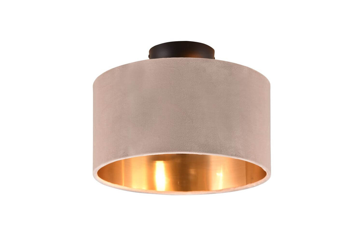 Vue de face du plafonnier sur fond blanc, abat-jour beige et fixation noire