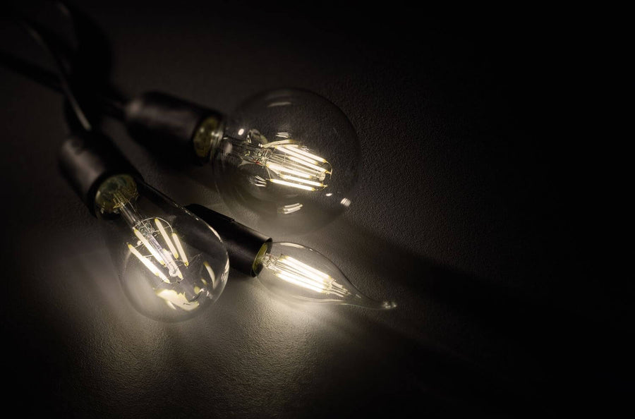 Ampoule LED E27 globe transparente, 7 W | Trio (988-600)