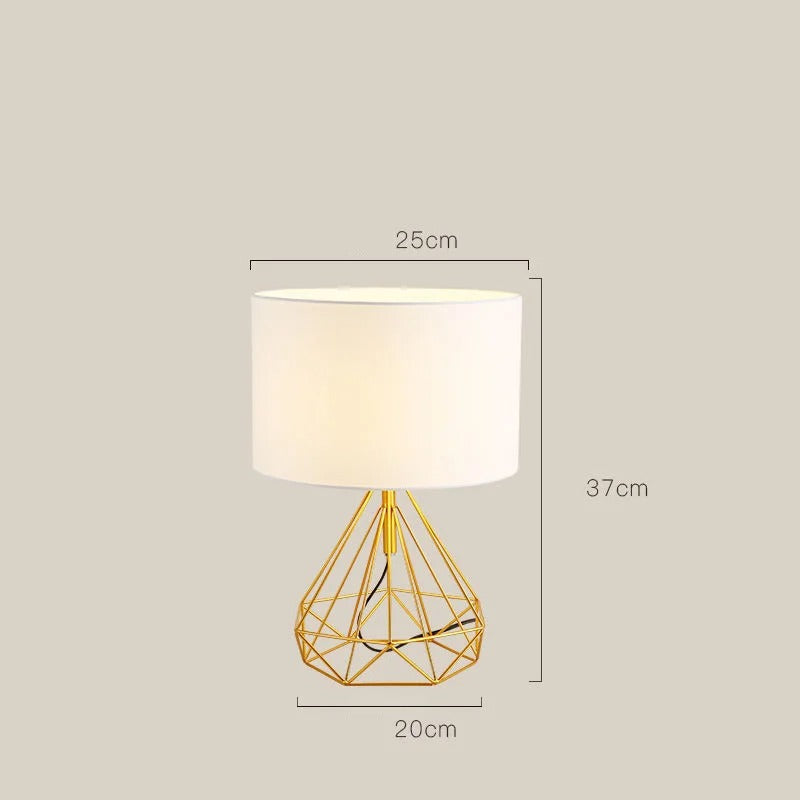 Lampe Géométrique Rétro | Silhouette Graphique | Designix - Lampe de chevet Blanc et Doré   - https://designix.fr/
