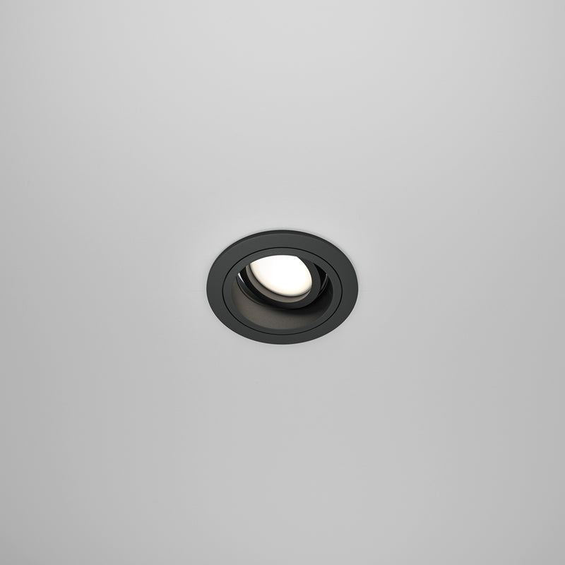 Atom Spot noir