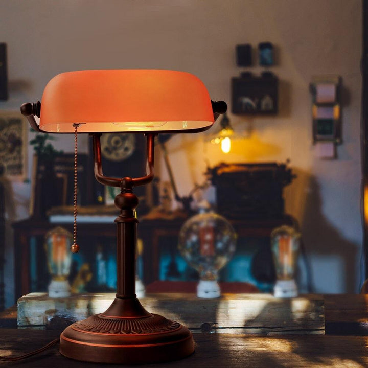 Lampe de Chevet Ancienne | Lumière Douce | Designix - Lampe de chevet - https://designix.fr/