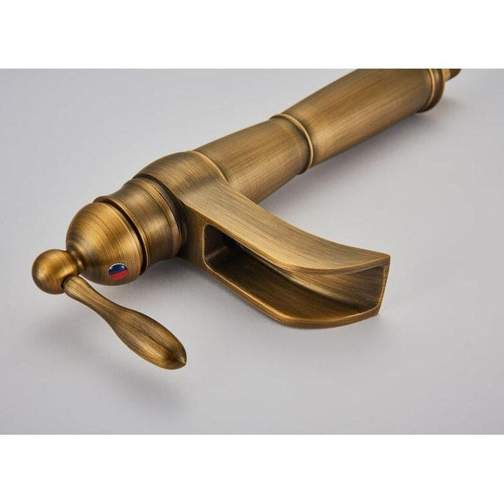 Mitigeur Cascade Lavabo | Esprit Intemporel - Designix Mitigeur Lavabo Bronze Brossé