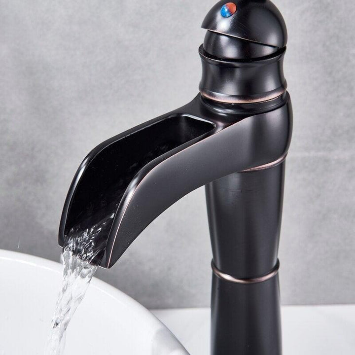 Mitigeur Cascade Lavabo | Esprit Intemporel - Designix Mitigeur Lavabo Noir & Bronze
