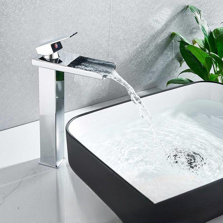 Mitigeur Cascade Lavabo | Essence Chromatique | Designix - Mitigeur Lavabo 31.5 cm | Chrome - https://designix.fr/