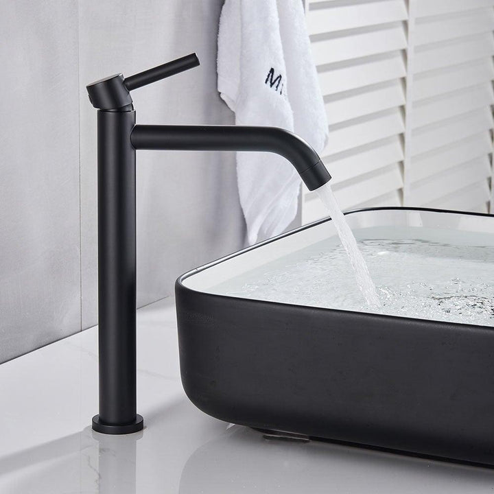 Mitigeur Lavabo Bec en Cascade | Éclat Brillant - Designix Mitigeur Lavabo Noir