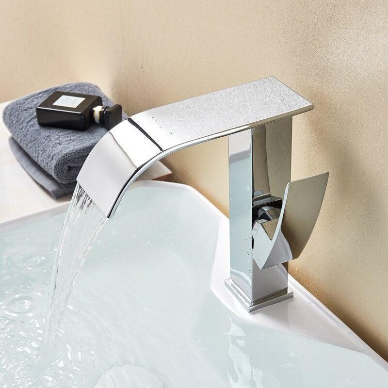 Mitigeur Lavabo Cascade | Équilibre Chromatique | Designix - Mitigeur Lavabo - https://designix.fr/