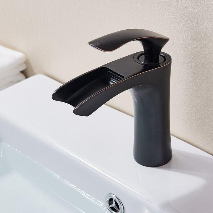 Mitigeur Lavabo Cascade | Esthétique Futuriste - Designix Mitigeur Lavabo Métal Brossé
