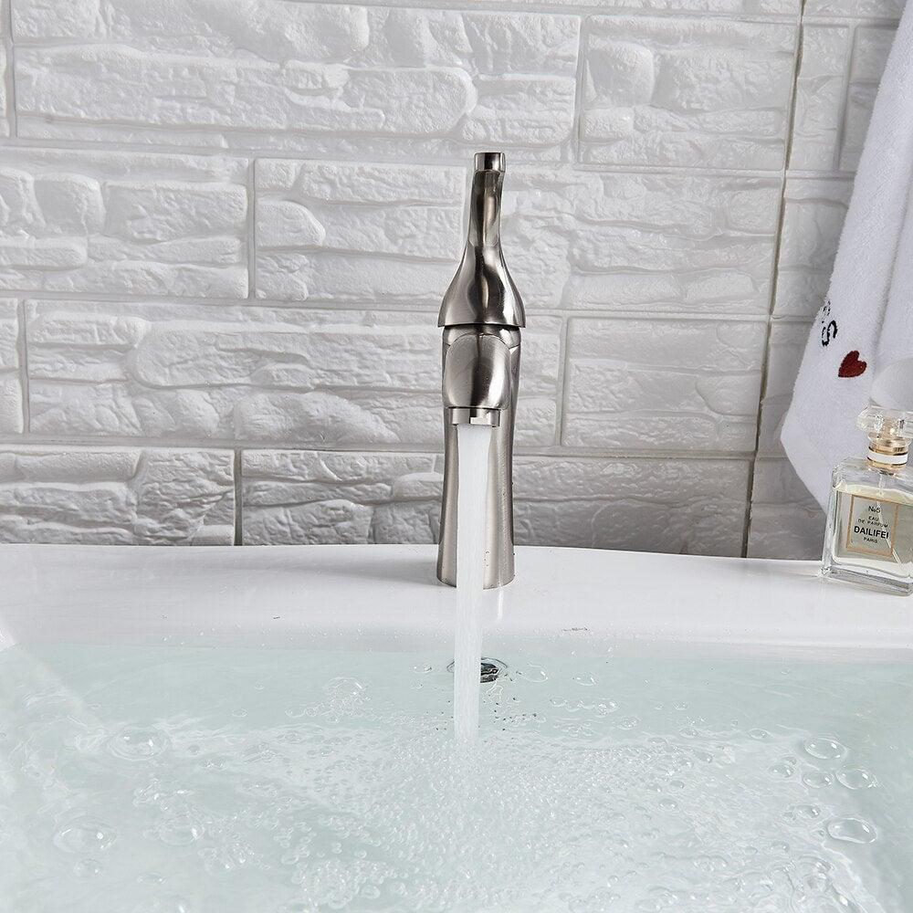 Mitigeur Lavabo Courbé | Ligne Élégante | Designix - Mitigeur Lavabo    - https://designix.fr/